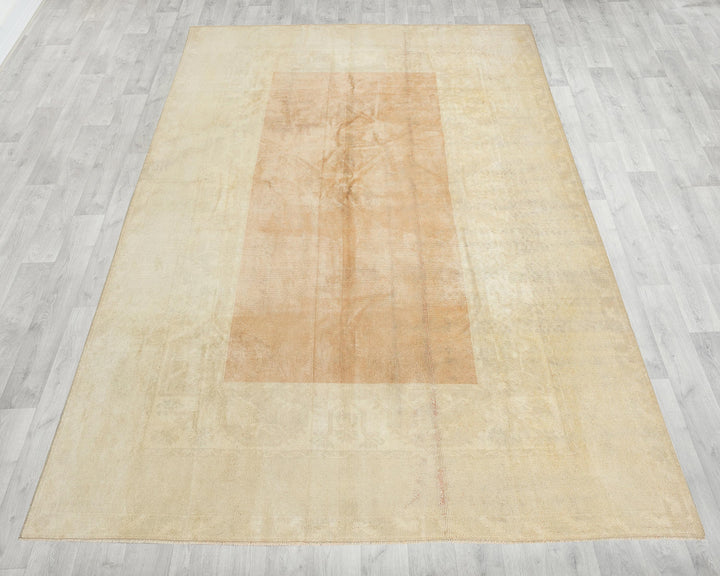 Faded Oushak Rug 6' 5" x 9' 4" | No. VR75321