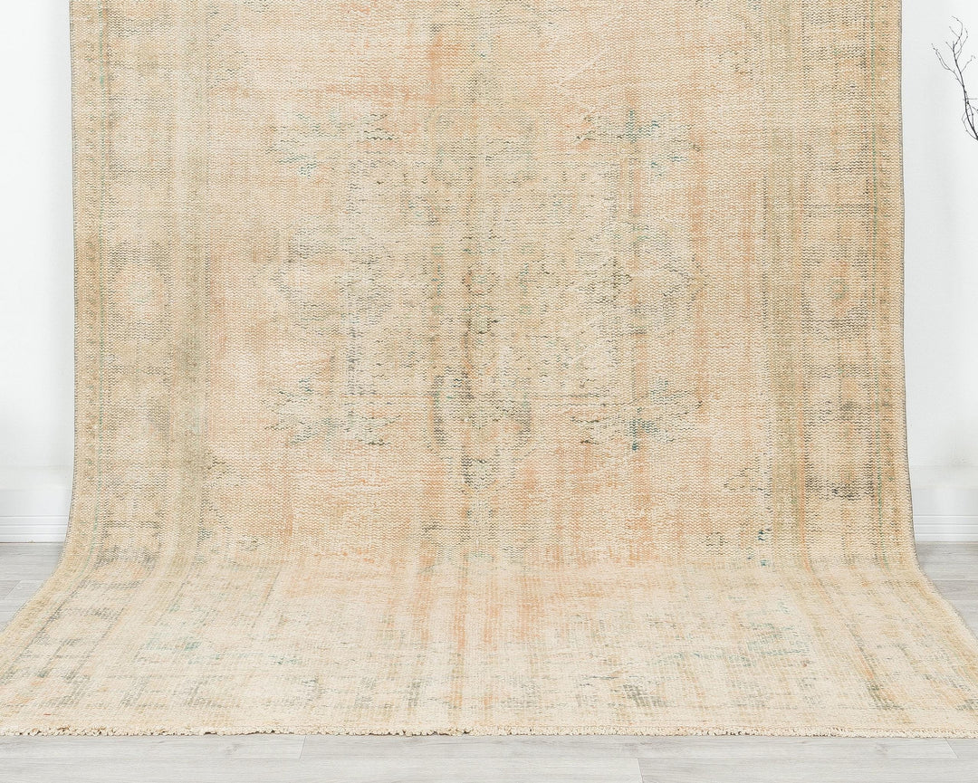 Faded Oushak Rug 9' 8" x 6' 1" | No. VR33254