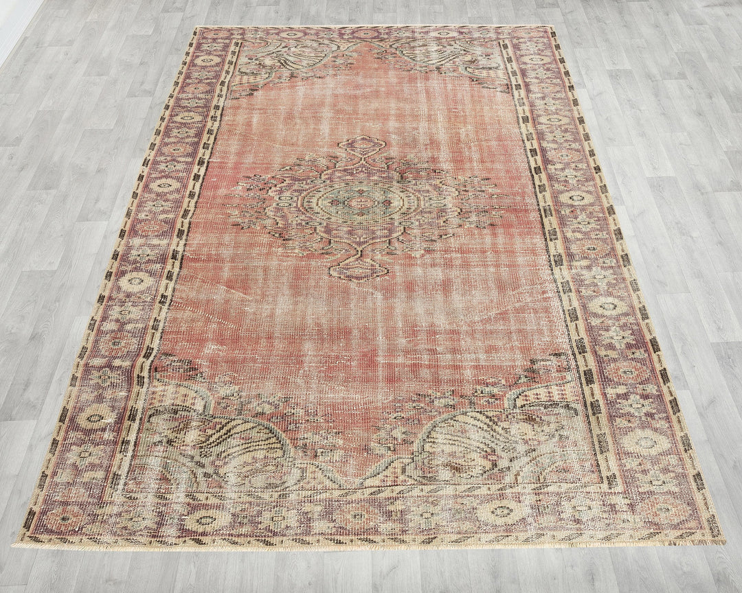 Faded Oushak Rug 5' 6" x 8' 4" | No. VR18486
