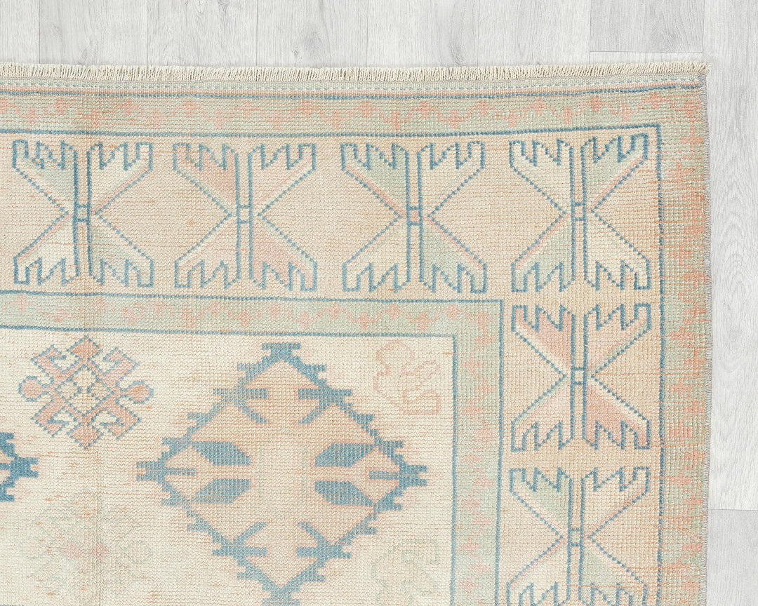 Neutral Oushak Rug 4' 7" x 6' 5" | No. VR27904