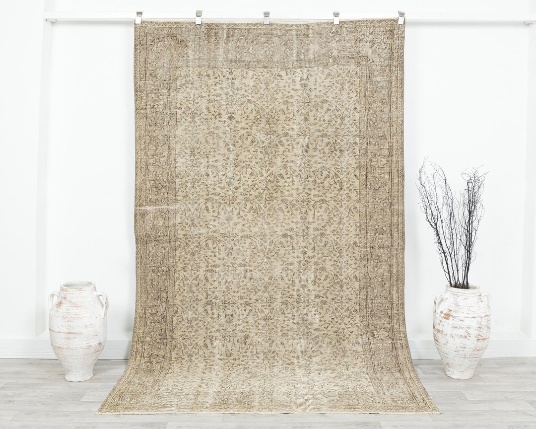 Neutral Oushak Rug 5' x 8' 7" | No. VR56080