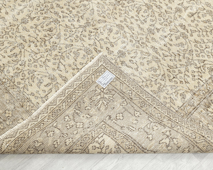 Neutral Oushak Rug 5' x 8' 7" | No. VR56080