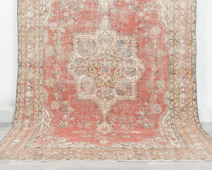 Red Oushak Rug 5' 7" x 9' 5" | No. VR93253
