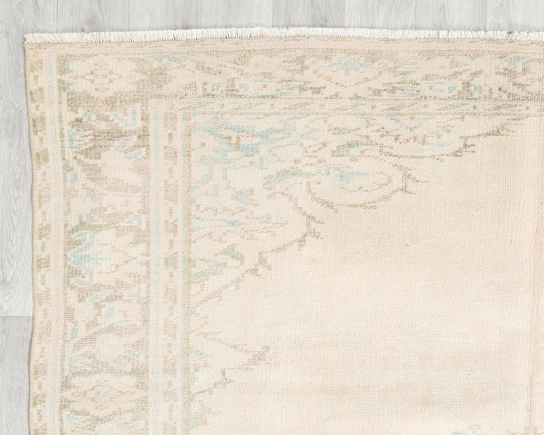 Beige Oushak Rug 5' 7" x 9' 5" | No. VR17412