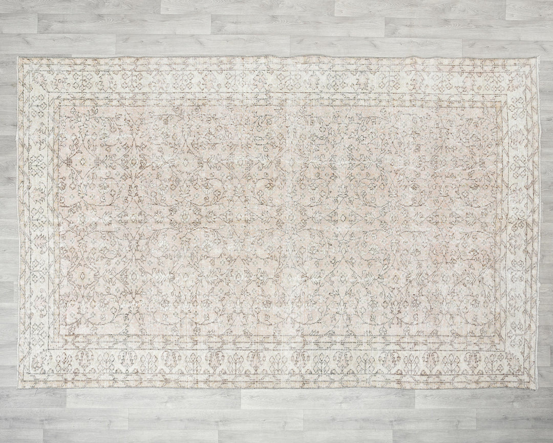Beige Oushak Rug 6' 6" x 9' 10" | No. VR36503