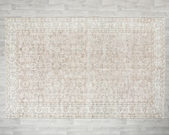 Beige Oushak Rug 6' 6" x 9' 10" | No. VR36503