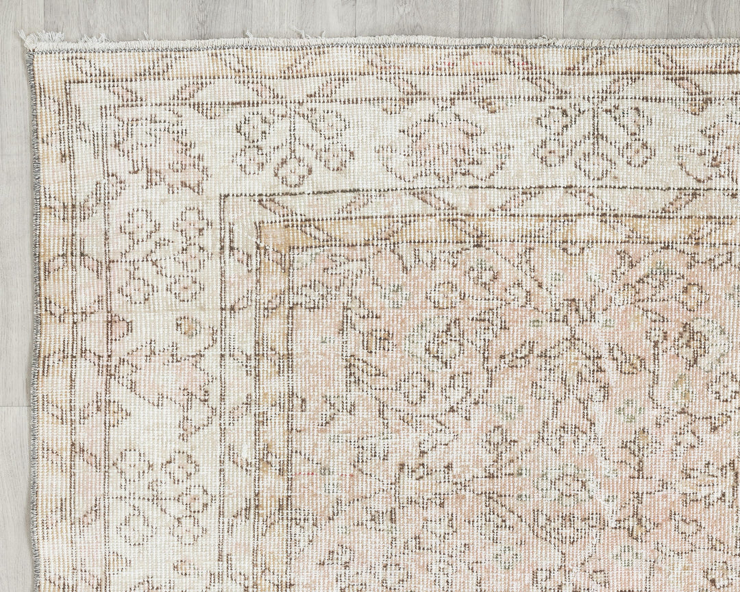 Beige Oushak Rug 6' 6" x 9' 10" | No. VR36503