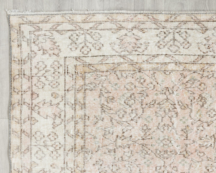 Beige Oushak Rug 6' 6" x 9' 10" | No. VR36503