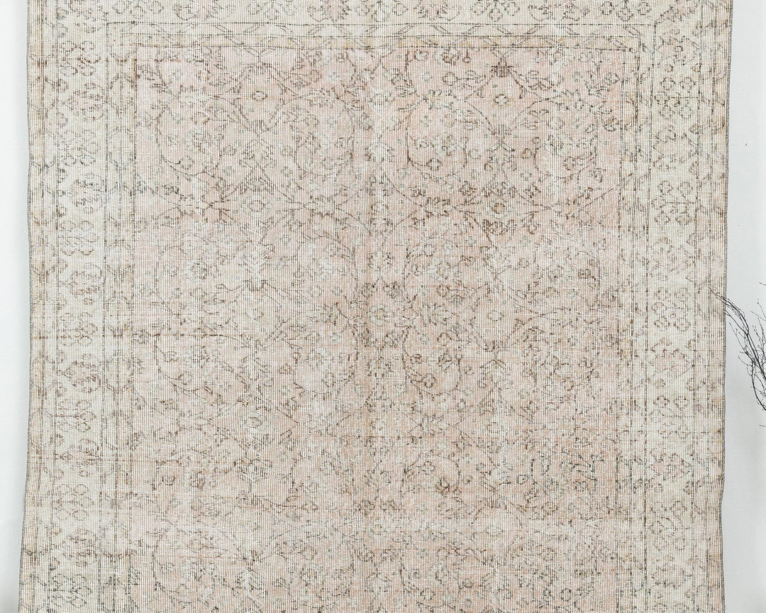 Beige Oushak Rug 6' 6" x 9' 10" | No. VR36503