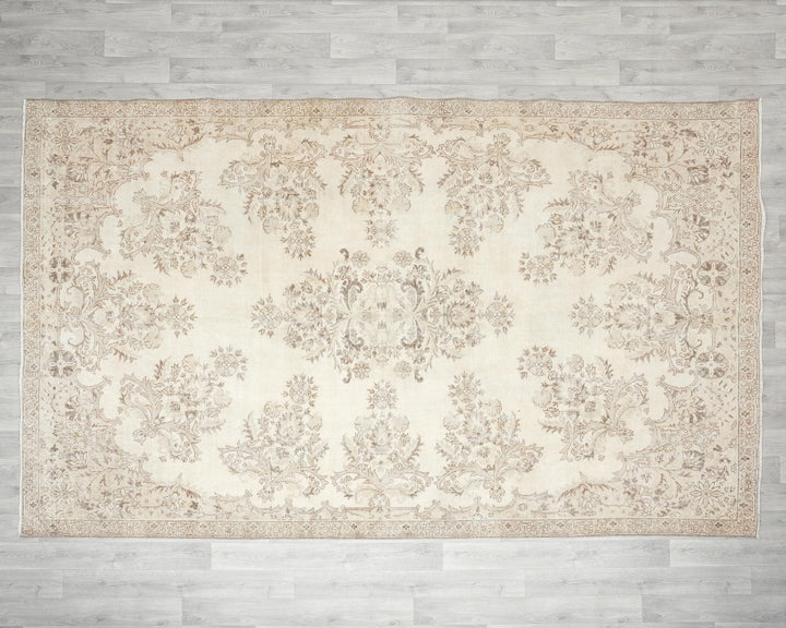 Beige Oushak Rug 6' 8" x 10' 7" | No. VR97161
