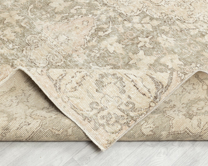 Neutral Oushak Rug 6' 7" x 10' | No. VR59733