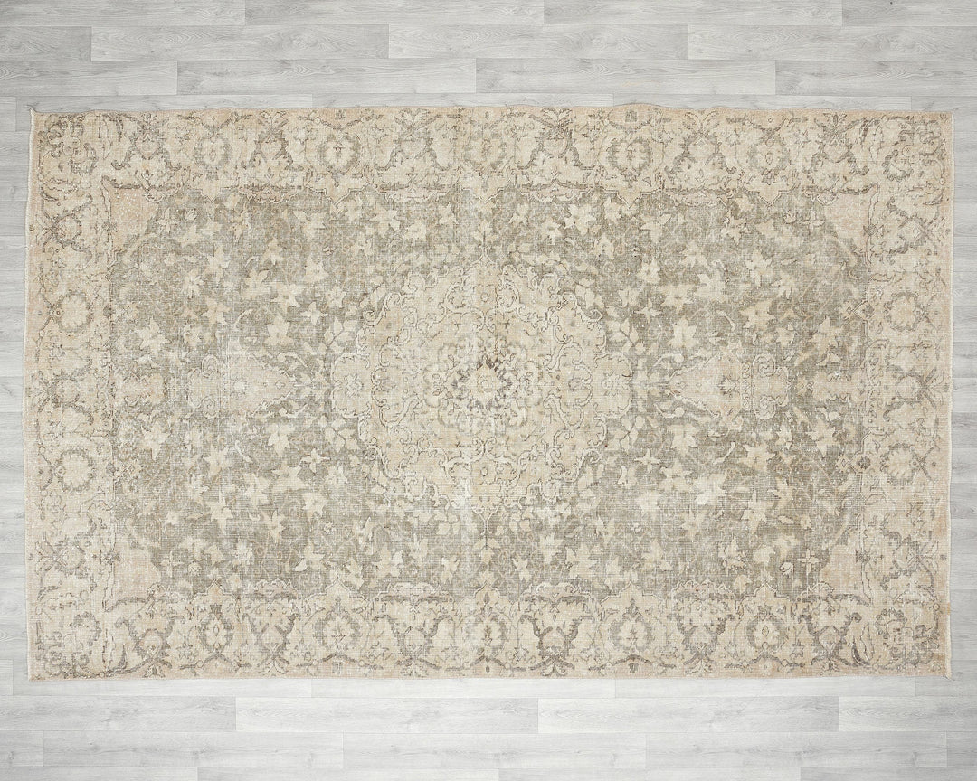 Neutral Oushak Rug 6' 7" x 10' | No. VR59733
