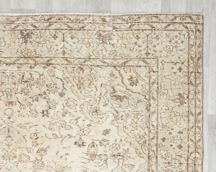Beige Oushak Rug 6' 5" x 9' 8" | No. VR84013