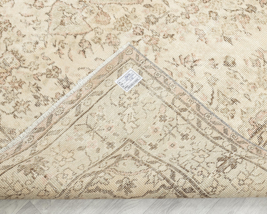 Beige Oushak Rug 6' 5" x 9' 8" | No. VR84013