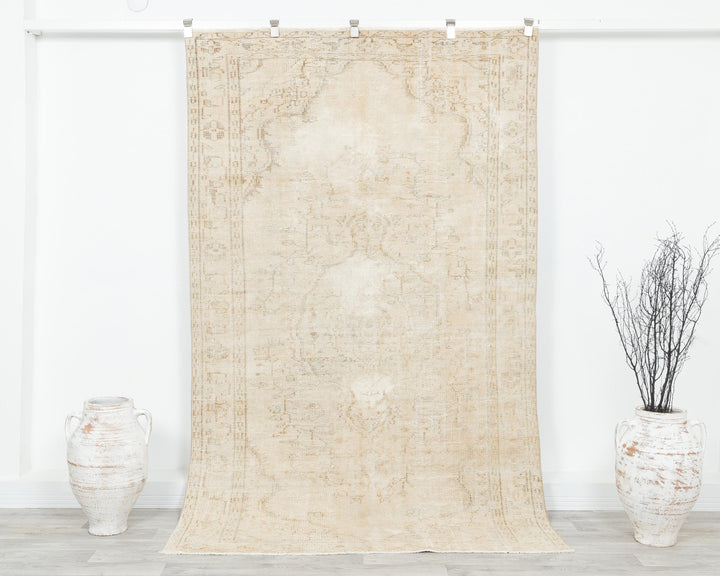 Beige Oushak Rug 4' 11" x 8' 1" | No. VR20163