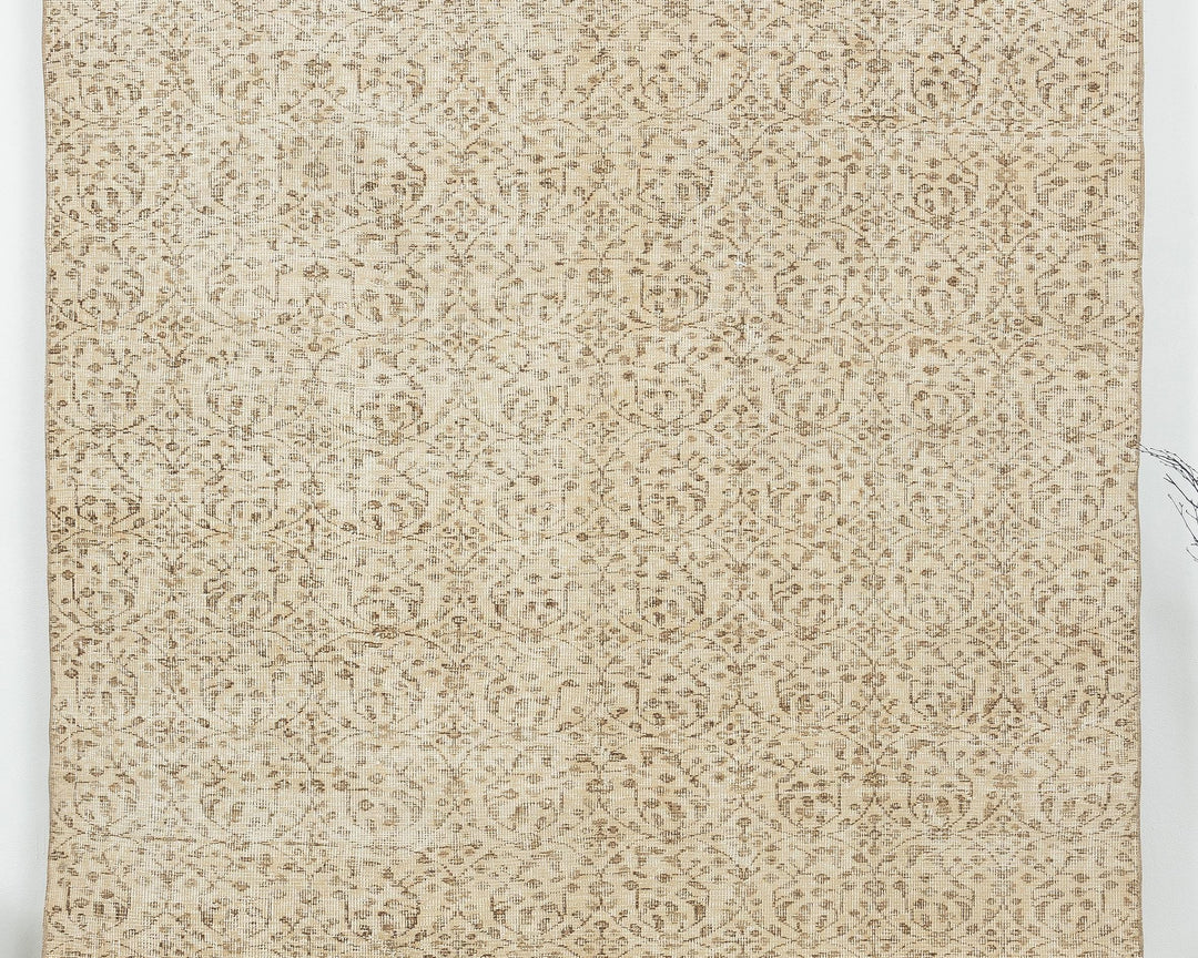 Beige Oushak Rug 6' 1" x 9' 2" | No. VR31280