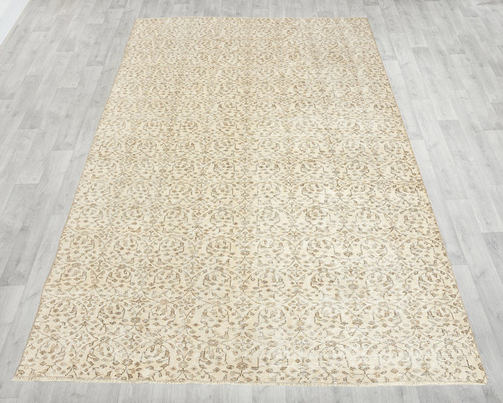 Beige Oushak Rug 6' 1" x 9' 2" | No. VR31280