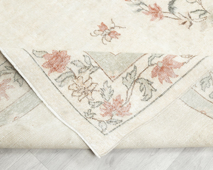 Beige Oushak Rug 6' 6" x 9' 11" | No. VR90672