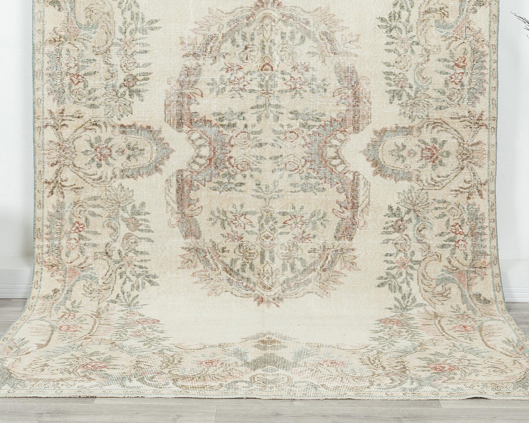 Beige Oushak Rug 5' 11" x 9' 6" | No. VR71298