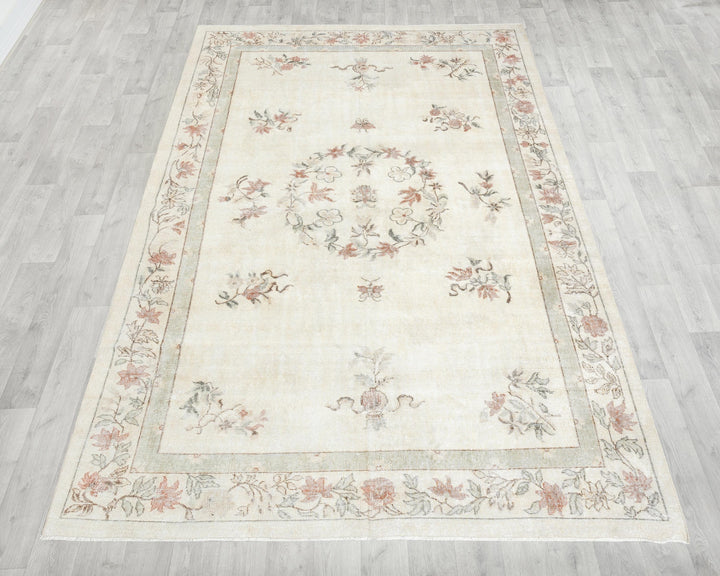 Beige Oushak Rug 6' 6" x 9' 11" | No. VR90672
