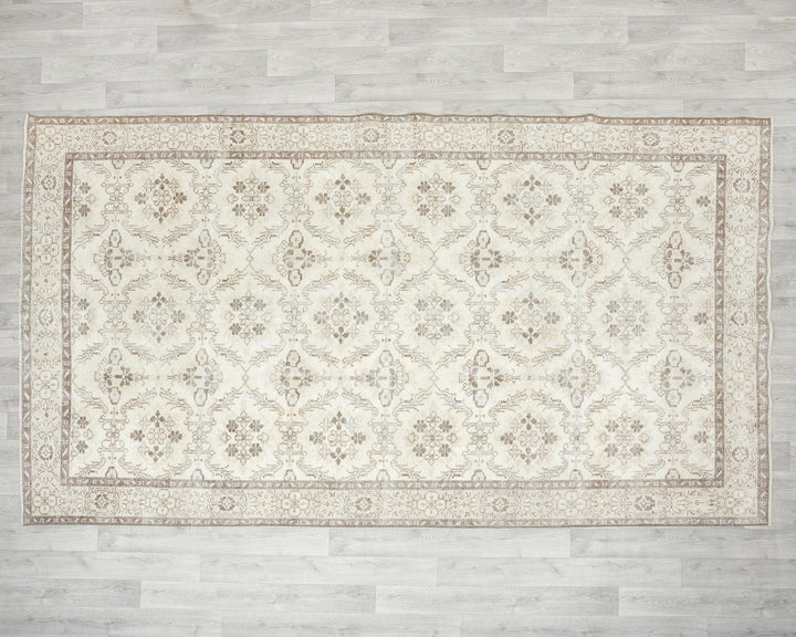 Beige Oushak Rug 5' 11" x 10' 5" | No. VR27516