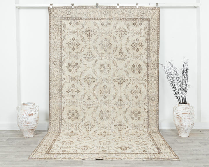 Beige Oushak Rug 5' 11" x 10' 5" | No. VR27516