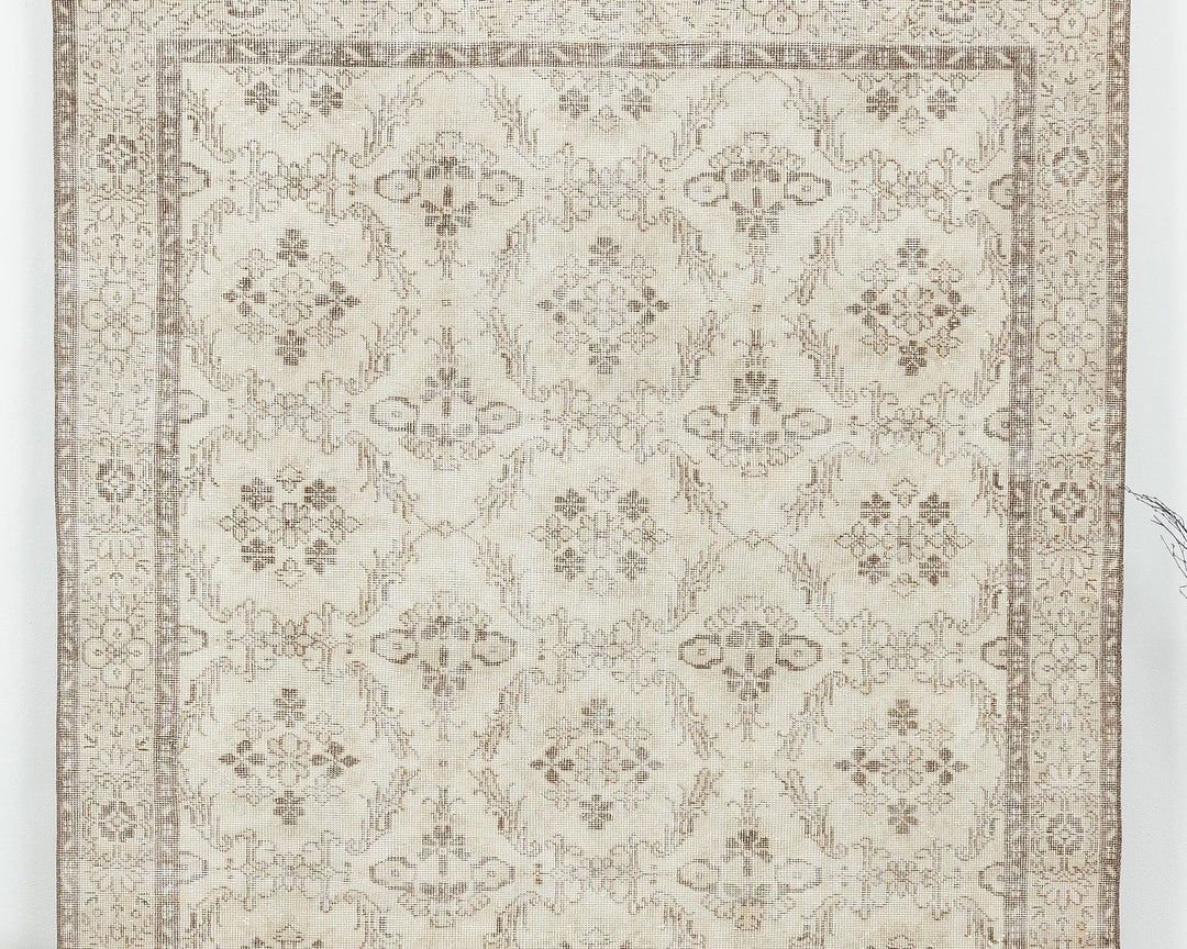 Beige Oushak Rug 5' 11" x 10' 5" | No. VR27516