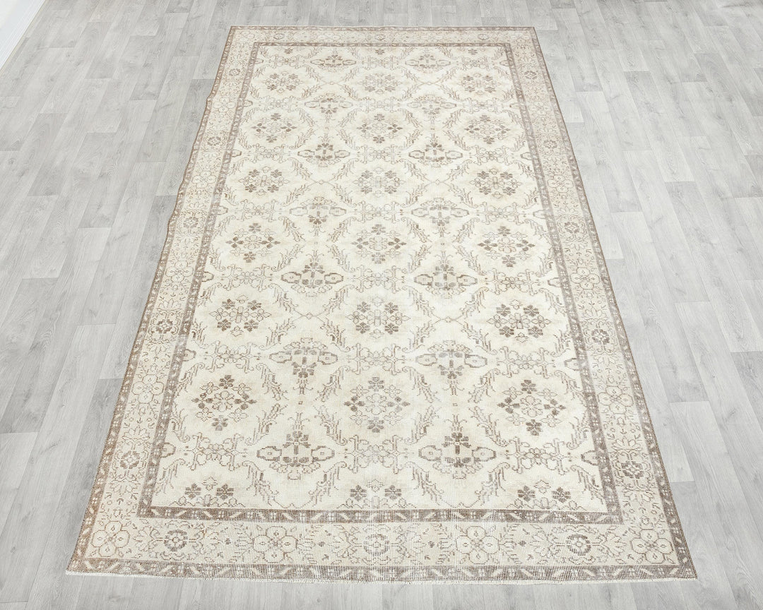 Beige Oushak Rug 5' 11" x 10' 5" | No. VR27516