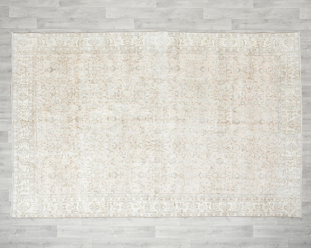 Beige Oushak Rug 6' 7" x 9' 8" | No. VR55210