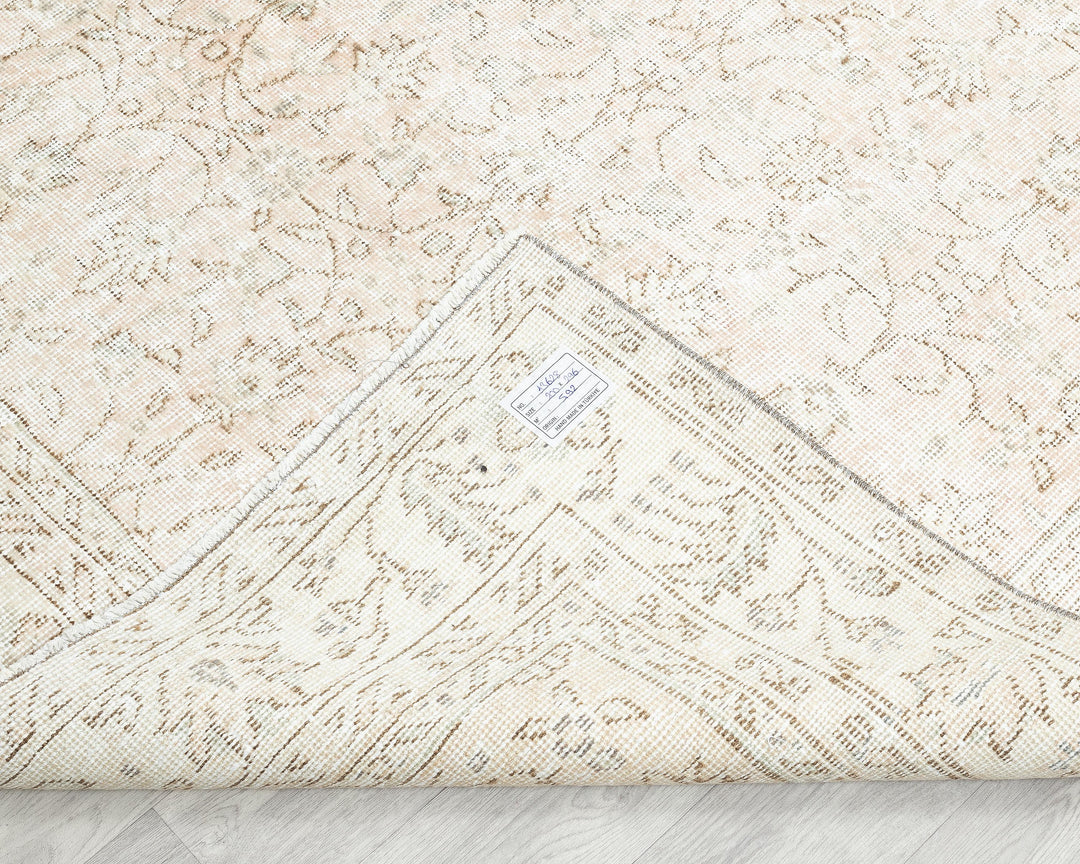 Beige Oushak Rug 6' 7" x 9' 8" | No. VR55210