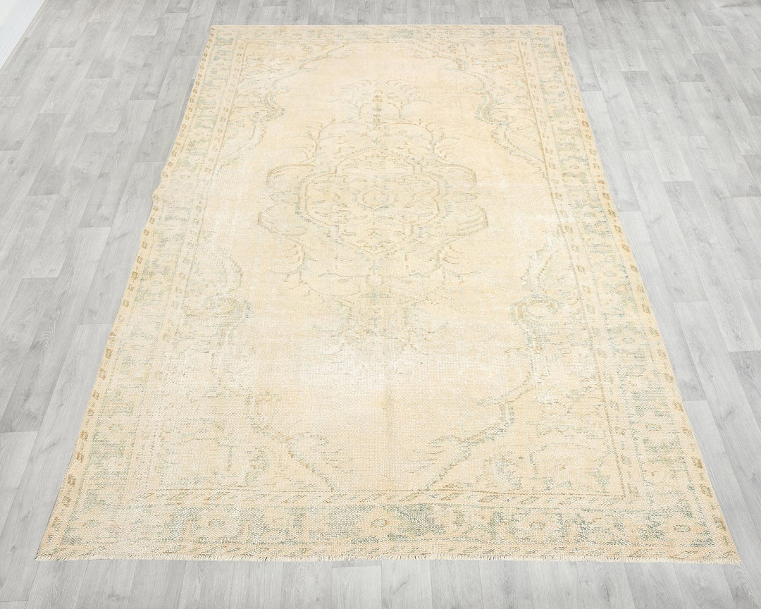 Faded Oushak Rug 5' 7" x 10' 1" | No. VR71772