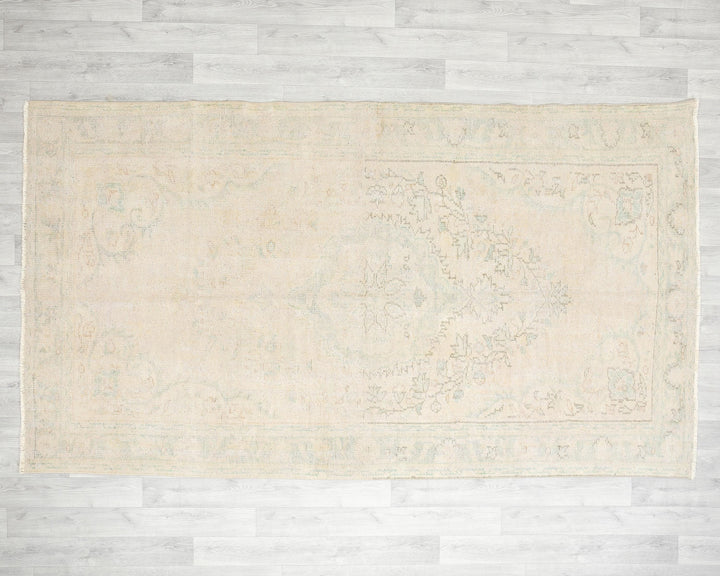 Beige Oushak Rug 5' 1" x 8' 11" | No. VR69662