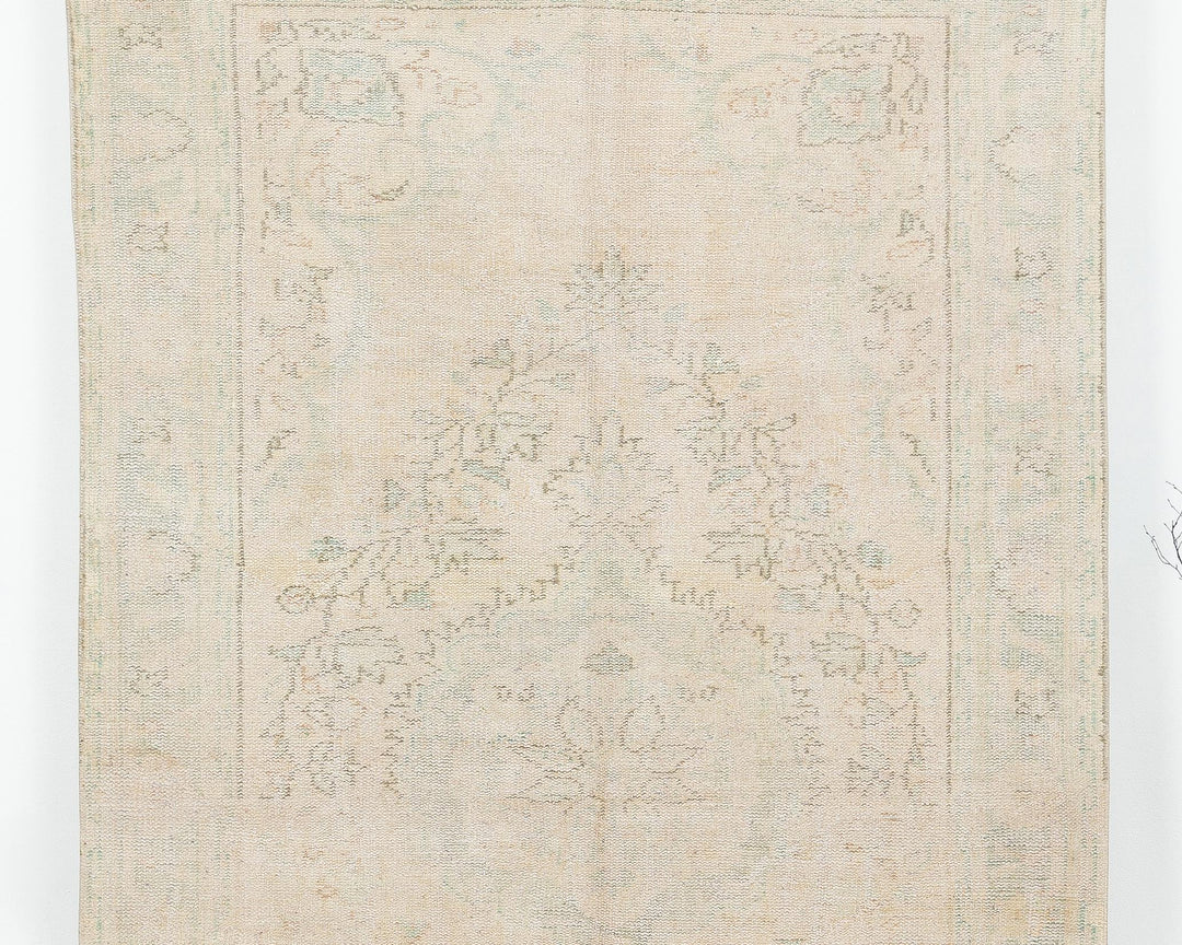 Beige Oushak Rug 5' 1" x 8' 11" | No. VR69662