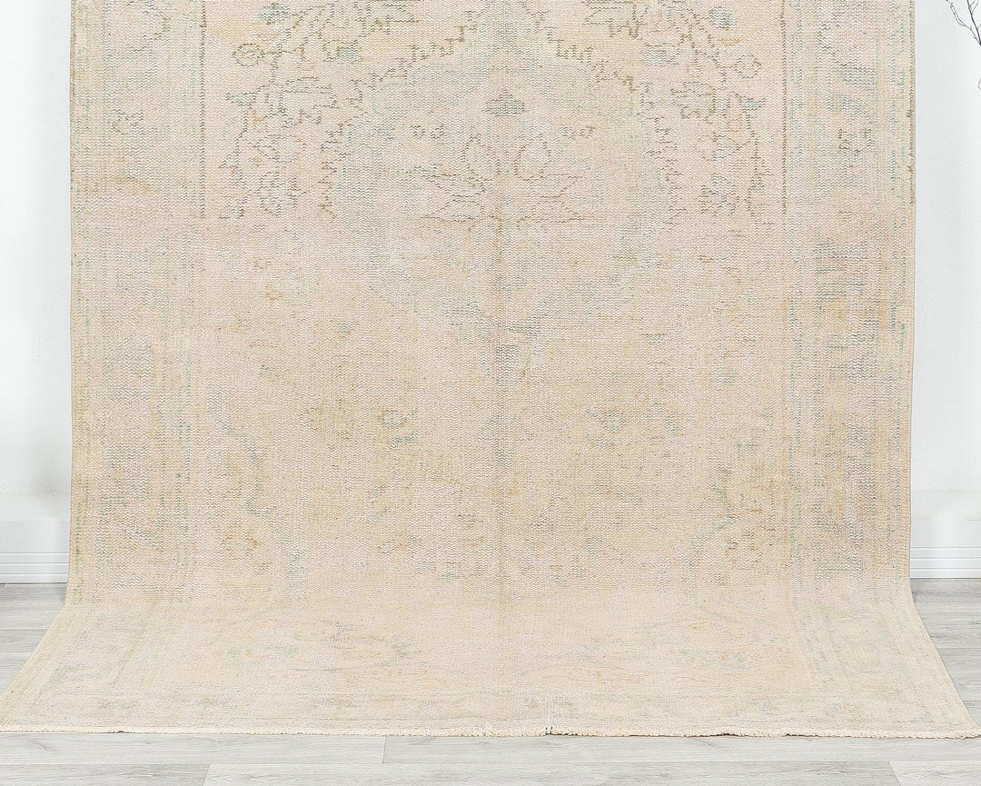 Beige Oushak Rug 5' 1" x 8' 11" | No. VR69662