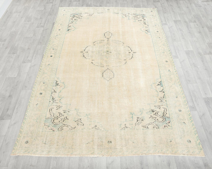 Oushak Rug 5' 4" x 8' 4" | No. VR36894