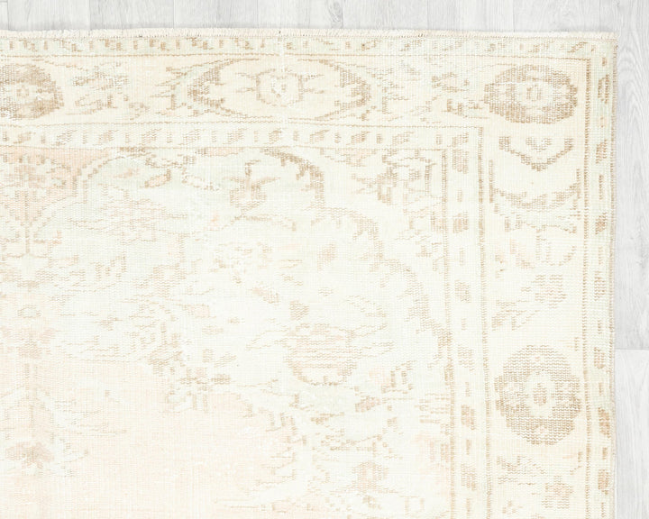 Beige Oushak Rug 5' 8" x 9' 6" | No. VR29088