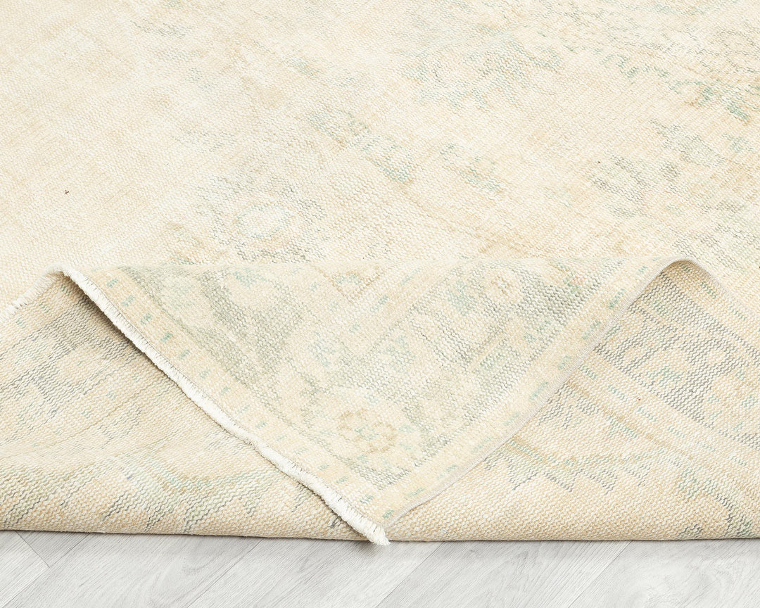 Beige Oushak Rug 5' 7" x 8' 11" | No. VR27850
