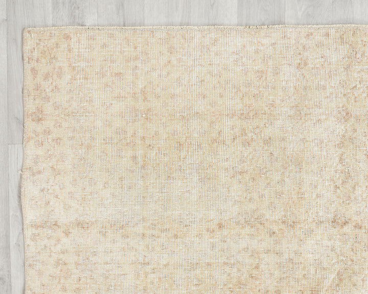 Beige Oushak Rug 6' 7" x 9' 10" | No. VR56890
