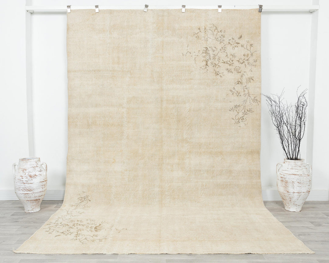Beige Oushak Rug 6' 8" x 10' 5" | No. VR64206