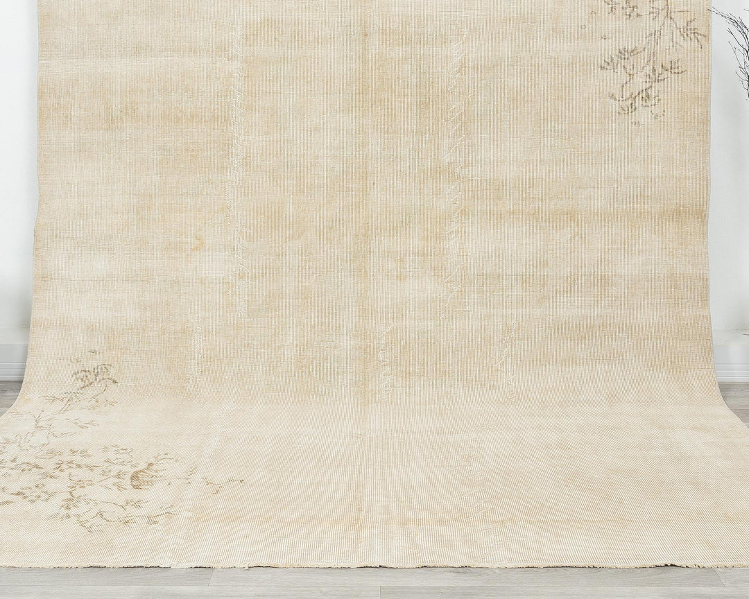 Beige Oushak Rug 6' 8" x 10' 5" | No. VR64206