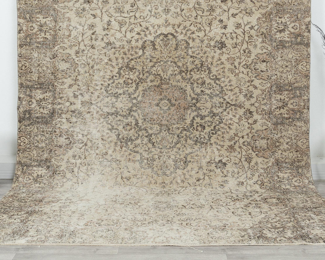 Oushak Rug 6' 4" x 9' 7" | No. VR42465