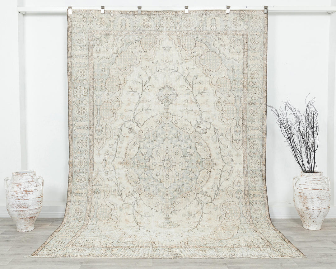 Beige Oushak Rug 6' 5" x 9' 5" | No. VR54468