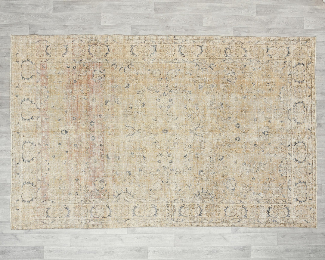 Neutral Oushak Rug 6' 5" x 9' 7" | No. VR71880