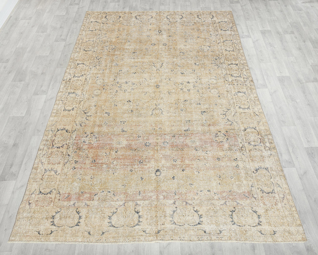Neutral Oushak Rug 6' 5" x 9' 7" | No. VR71880