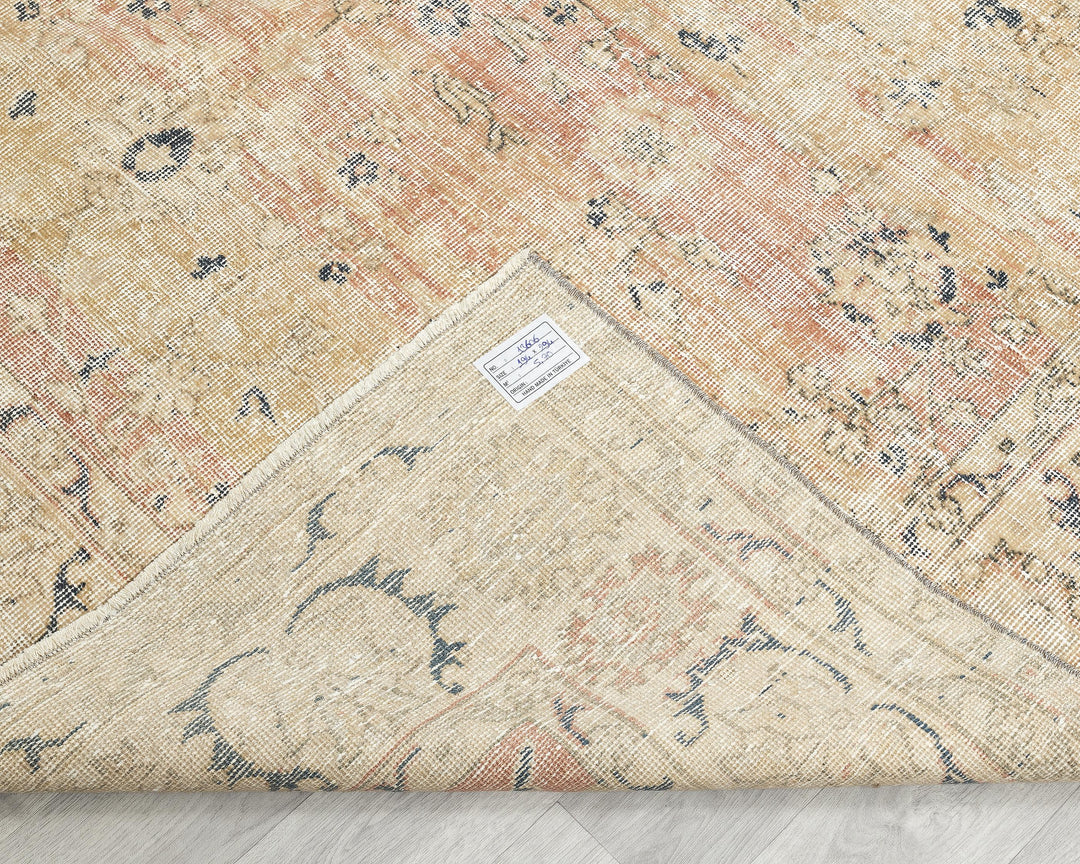 Neutral Oushak Rug 6' 5" x 9' 7" | No. VR71880