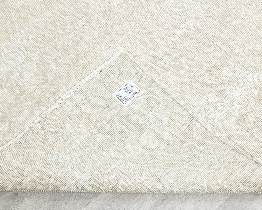 Beige Oushak Rug 6' 6" x 10' 5" | No. VR52576