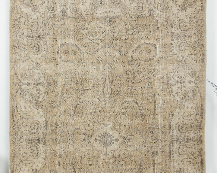 Neutral Oushak Rug 6' 5" x 9' 8" | No. VR84821