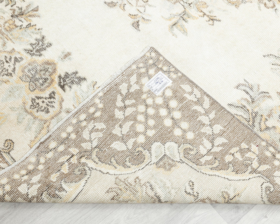 Neutral Oushak Rug 6' 5" x 10' 6" | No. VR54233