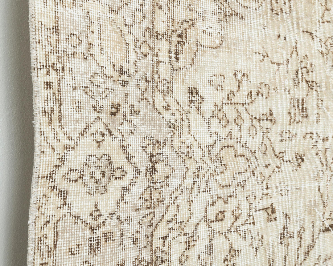 Neutral Oushak Rug 6' 1" x 9' 6" | No. VR57114