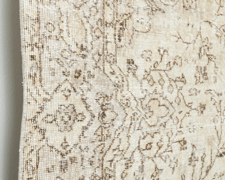 Neutral Oushak Rug 6' 1" x 9' 6" | No. VR57114